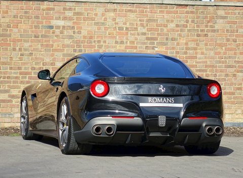 Ferrari F12 Berlinetta 11