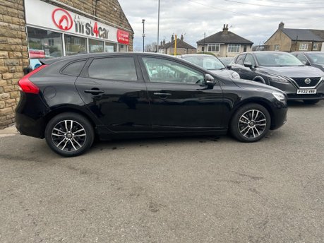 Volvo V40 D3 MOMENTUM NAV PLUS 9