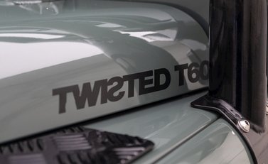 Land Rover Defender 90 XS Twisted T60 25