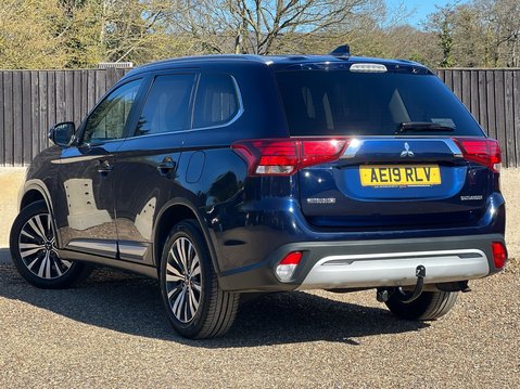 Mitsubishi Outlander 4 2