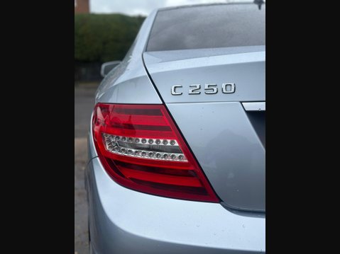 Mercedes-Benz C Class 2.1 C250 CDI BlueEfficiency AMG Sport Coupe 2dr Diesel G-Tronic+ Euro 5 (s/ 10
