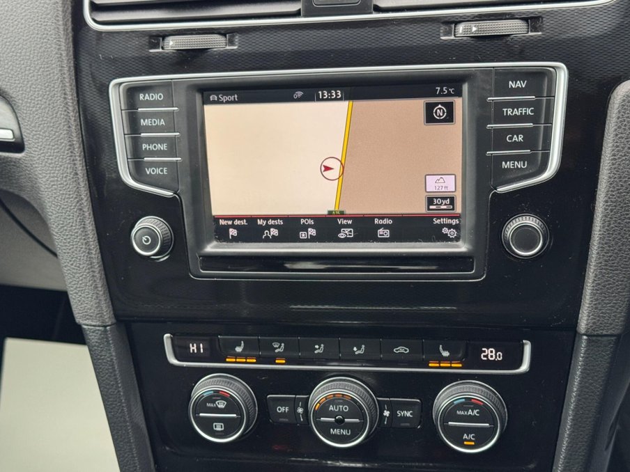 2016 Volkswagen Golf — image 14