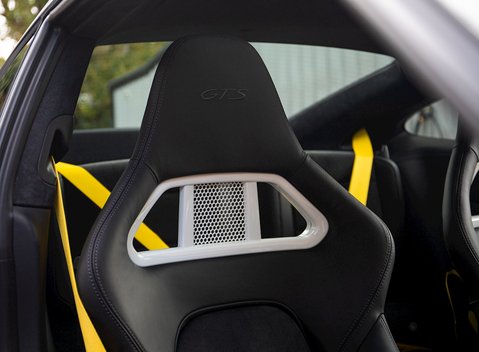 Porsche 911 (991.2) Carrera 4 GTS 13