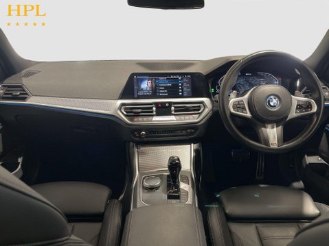 BMW 3 Series 2.0 330e 12kWh M Sport Saloon 4dr Petrol Plug-in Hybrid Auto Euro 6 (s/s) ( 19