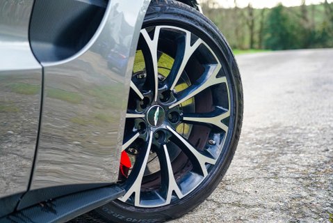 Aston Martin Vantage 4.0 Vantage V8 Auto 3dr 6