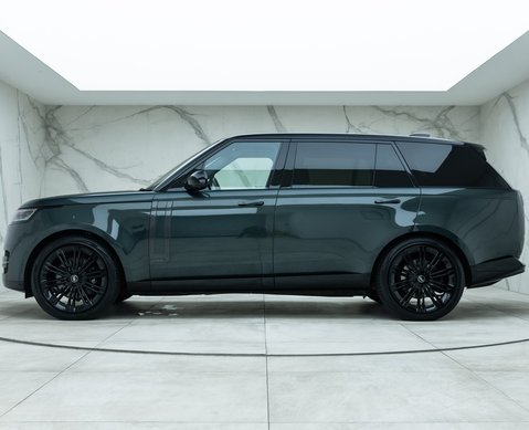 Land Rover Range Rover P530 Autobiography LWB 