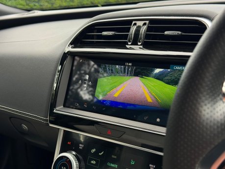 Jaguar XE R-DYNAMIC HSE 11