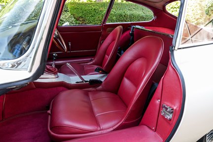 Jaguar E-Type 3.8 Litre Flat Floor FHC 21