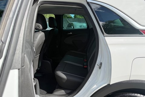 Vauxhall Crossland X ELITE - TWO OWNERS - CAMBELT CHANGED - NEW MOT  26