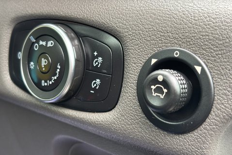 Ford Transit 350 Srw L2 130ps Dropside with PH150 Crane 26