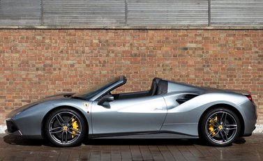 Ferrari 488 Spider 2