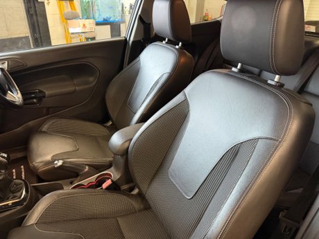 Ford Fiesta 1.0T EcoBoost Titanium X Euro 5 (s/s) 3dr 27