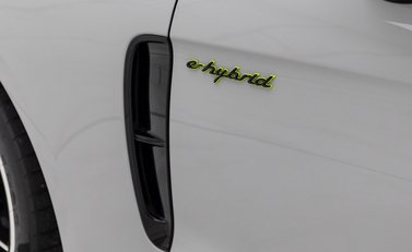 Porsche Panamera Turbo S E-Hybrid Sport Turismo 30