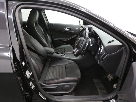 Mercedes-Benz A Class 2.1 A200d AMG Line (Premium) 7G-DCT Euro 6 (s/s) 5dr 20