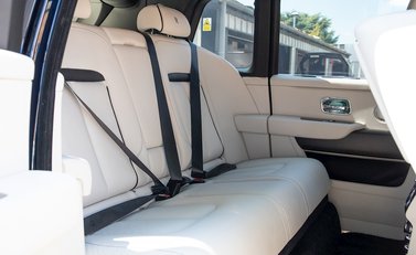 Rolls-Royce Cullinan 12
