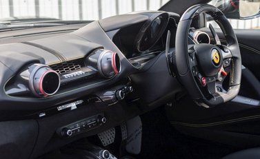 Ferrari 812 Superfast 16