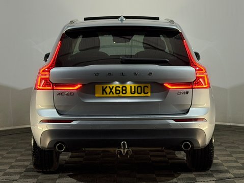 Volvo XC60 D4 MOMENTUM PRO AWD 7