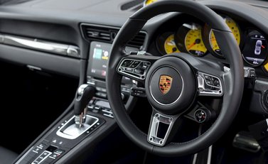 Porsche 911 (991.2) Turbo S 11