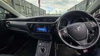 Toyota Auris 1.8 VVT-h Icon Tech Touring Sports 5dr Petrol Hybrid CVT Euro 6 (s/s) (136  30