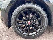 Jaguar F-Pace 2.0 D180 Chequered Flag Auto AWD Euro 6 (s/s) 5dr 47