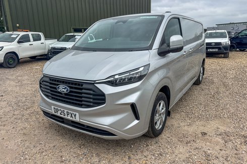 Ford Transit Custom AUTO LWB L2H1 Low Roof Limited 320 Air Con Alloys Cam Sensors EURO 6