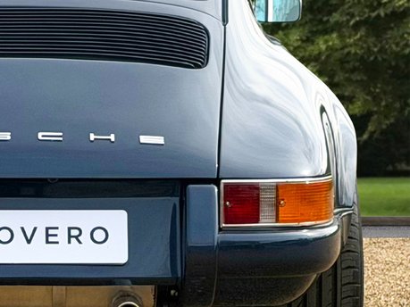 Porsche 911 CARRERA 3.2 BACK-DATE 18
