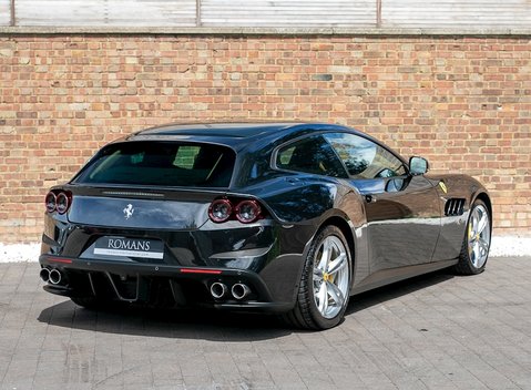 Ferrari GTC4 Lusso 3