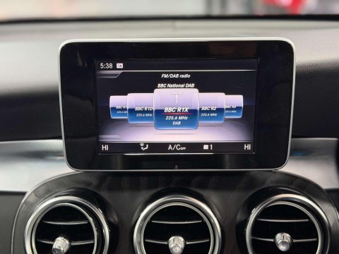 Mercedes-Benz GLC 2.0 GLC250 AMG Line (Premium) SUV 5dr Petrol G-Tronic+ 4MATIC Euro 6 (s/s) 40