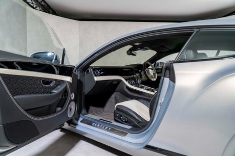 Bentley Continental GT V8. MULLINER SPEC. TOURING SPEC. CENTENARY SPEC. ROTATING DISPLAY. B&O. 13