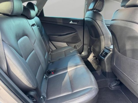 Hyundai TUCSON 1.7 CRDi Blue Drive Sport Edition Euro 6 (s/s) 5dr 40