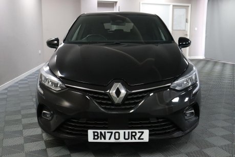 Renault Clio ICONIC TCE BOSE 2