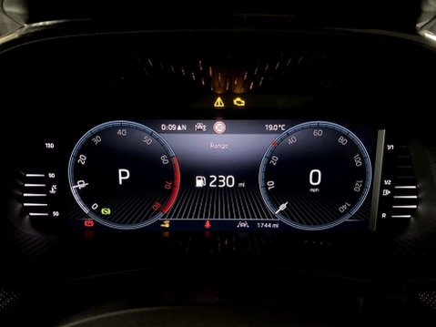 Skoda Fabia 1.0 TSI Design Edition Hatchback 5dr Petrol DSG Euro 6 (s/s) (116 ps) Bluet 28
