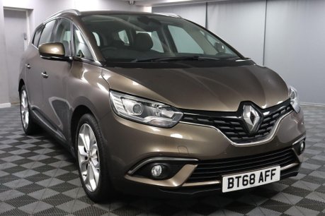 Renault Grand Scenic ICONIC TCE 9