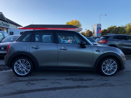 Mini Hatch COOPER 1.5 Chili Media XL 5 dr Manual 63000mls FSH 2 Owners £35 tax 15