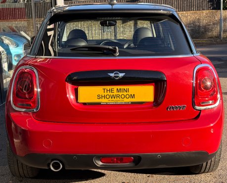 Mini Hatch Cooper 1.5 Automatic Chili / Media XL 5 door + DEPOSIT TAKEN 7