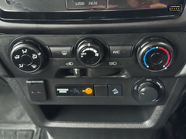 Isuzu D-Max Utility | 1.9 LT | Double Cab | Rear Diff Lock | Camera | EURO 6 32