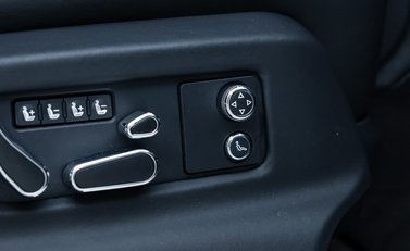 Bentley Bentayga V8 S 28