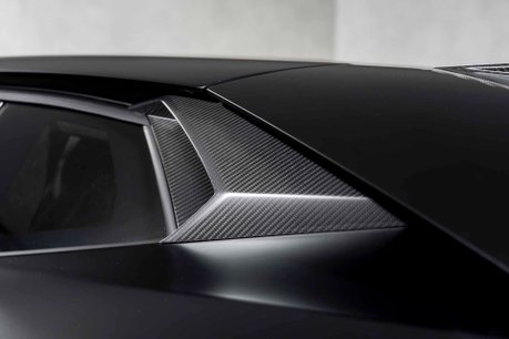 Lamborghini Aventador SV AD PERSONAM. FACTORY SATIN CARBON FIBRE EXT. COMFORT SEATS. FRONT LIFT. 61