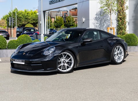 Porsche 911 GT3 TOURING (992) 4