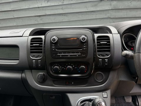 Vauxhall Vivaro 1.6 Vivaro 2700 Sportive CDTi 29