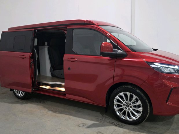 Ford Transit Custom Nugget L1 Titanium Auto *new* 4
