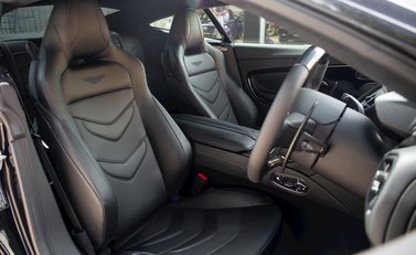 Aston Martin DBS Superleggera 12