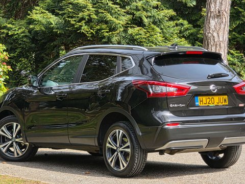 Nissan Qashqai 1.3 Qashqai N-Connecta DiG-T Semi-Auto 5dr 5