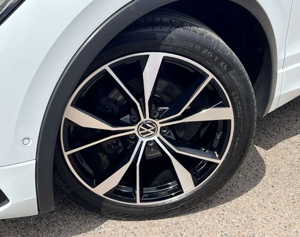 Volkswagen Tiguan 2.0 Tiguan R-Line TDI Semi-Auto 5dr 3