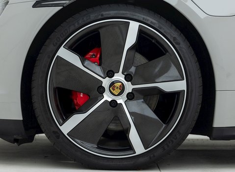 Porsche Taycan 4S 8