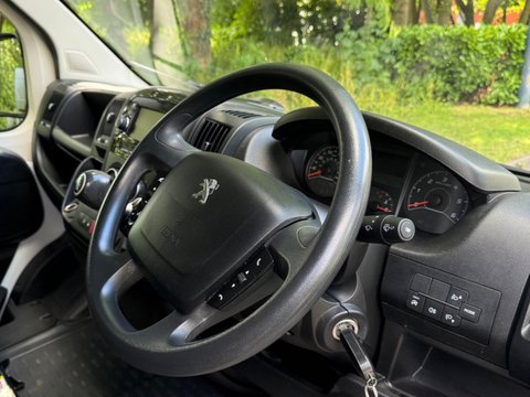 Peugeot Boxer 2.2 BlueHDi 335 Professional L3 H2 Euro 6 (s/s) 5dr 10