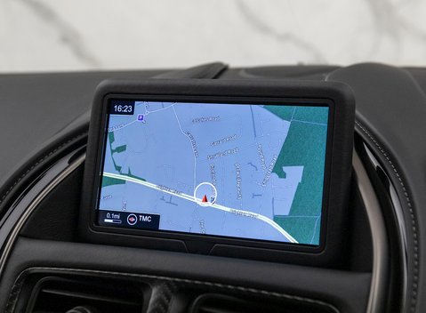 Aston Martin DBS Superleggera 16