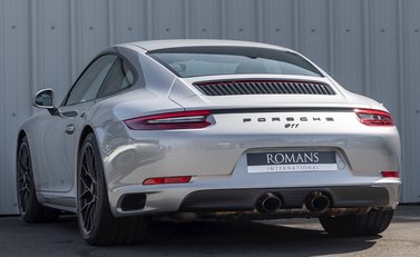 Porsche 911 (991.2) Carrera GTS 3