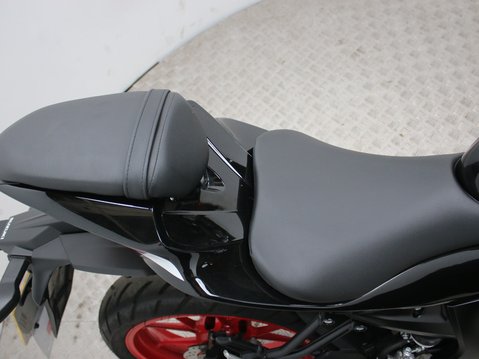 Suzuki GSX-S125 GSXS 125 31