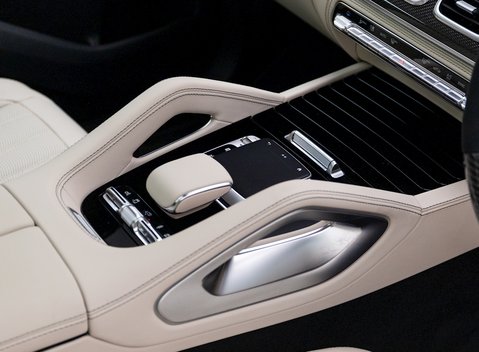 Mercedes-Benz GLS 63 Night Edition Executive 24